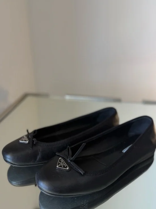 Prada Black Leather Triangle Logo Bow Flat 36.5 - Picture 3 of 11